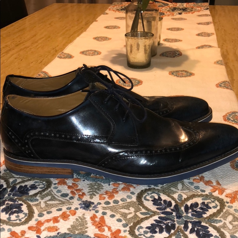 Giorgio Brutini Blue Wingtips size 10.